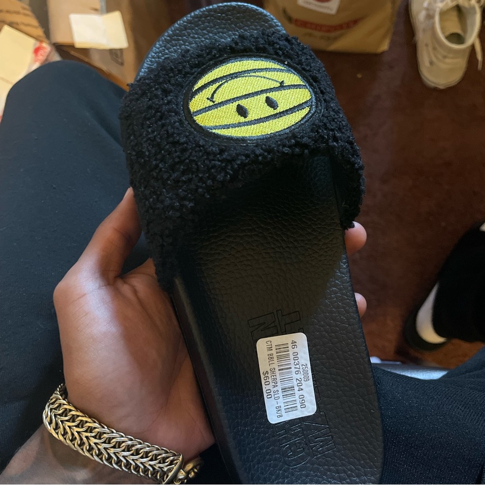 China Town Market Black/Yellow Slides(w/box)